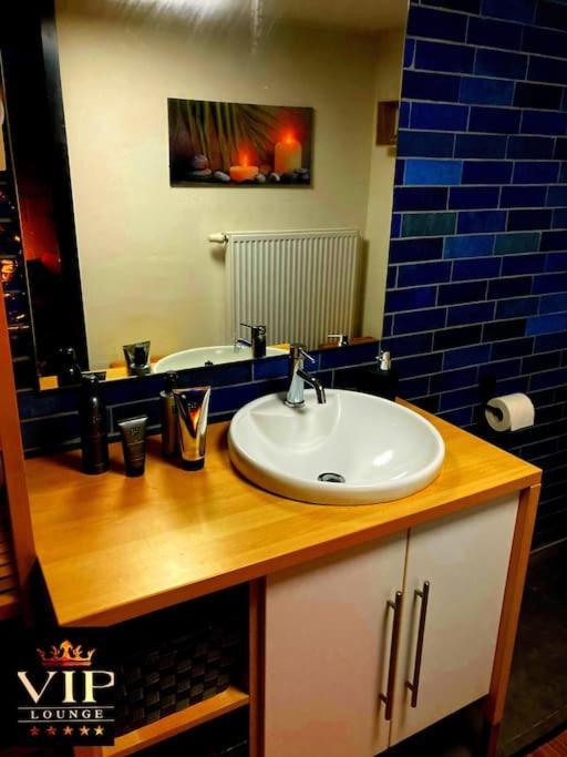 Vip Lounge Appartement Avec Jacuzzi Et Jardin Andenne Экстерьер фото